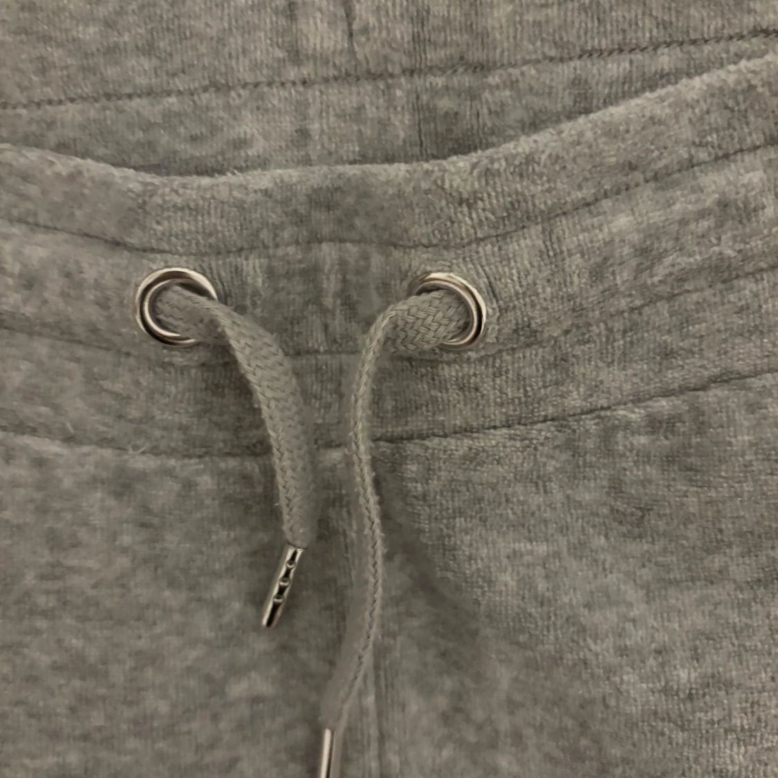 Grå mjukisbyxor från Gina Tricot - 2