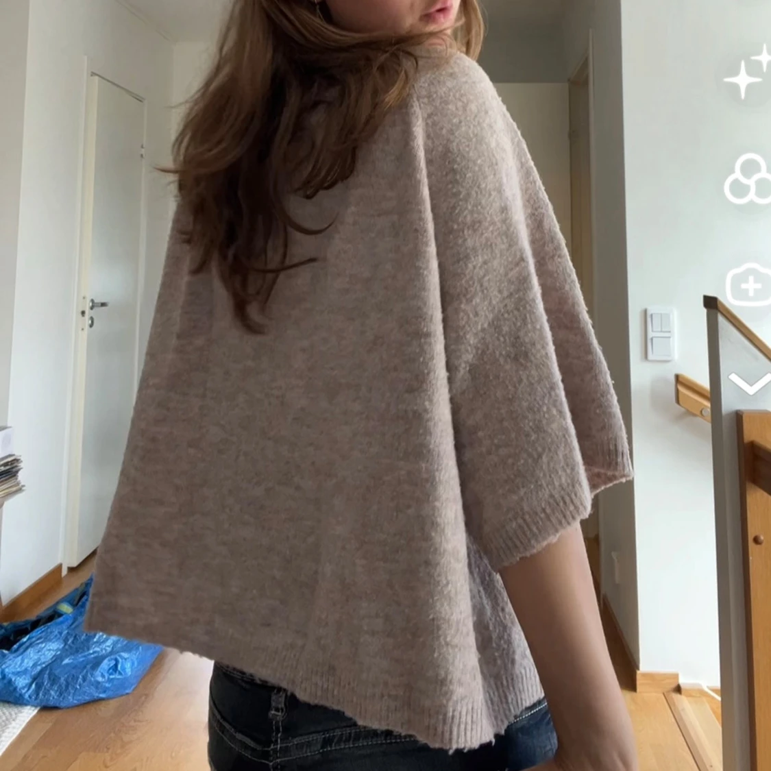 Beige stickad tröja med trekvartsärm - 2