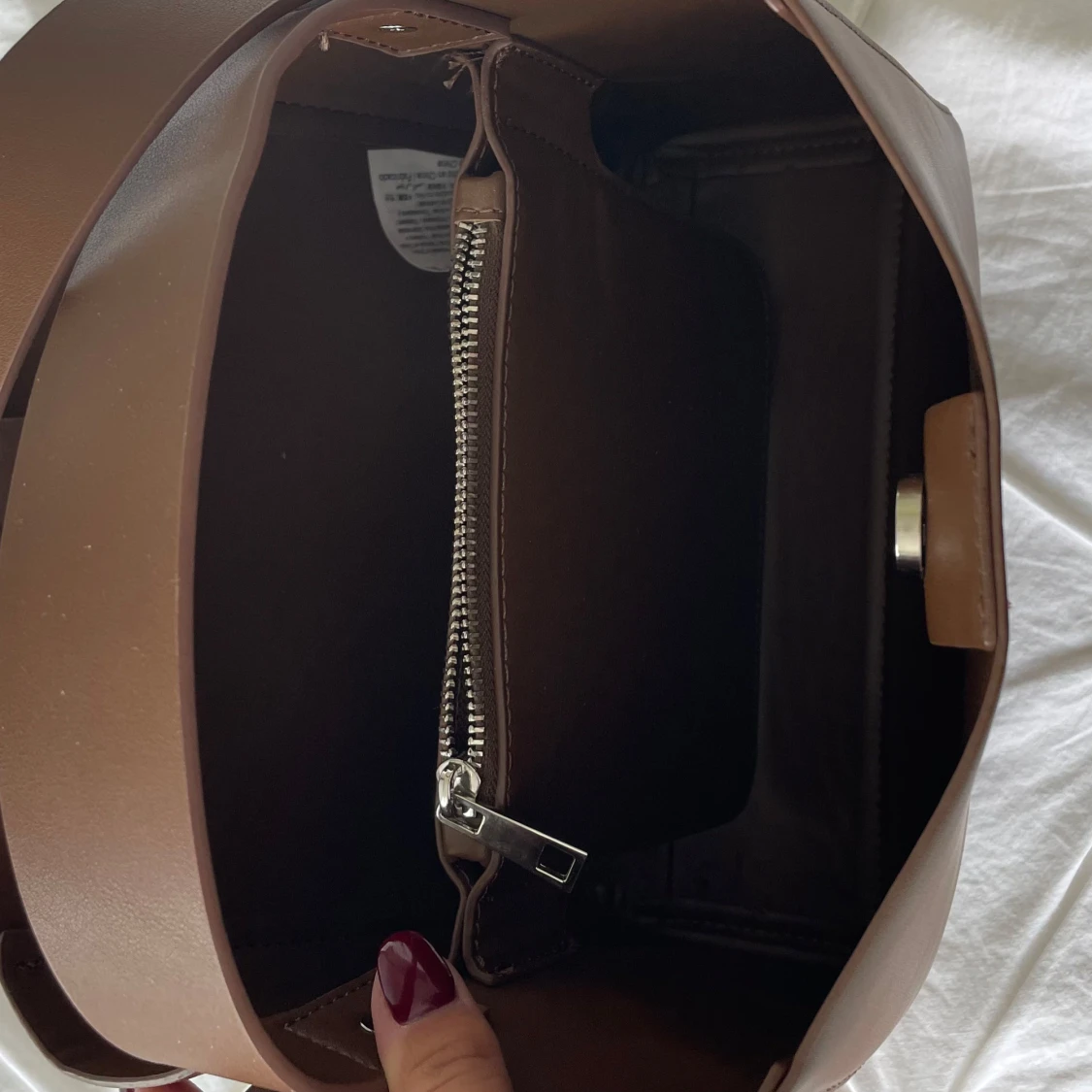 Brun phu bag med dragkedja - 1