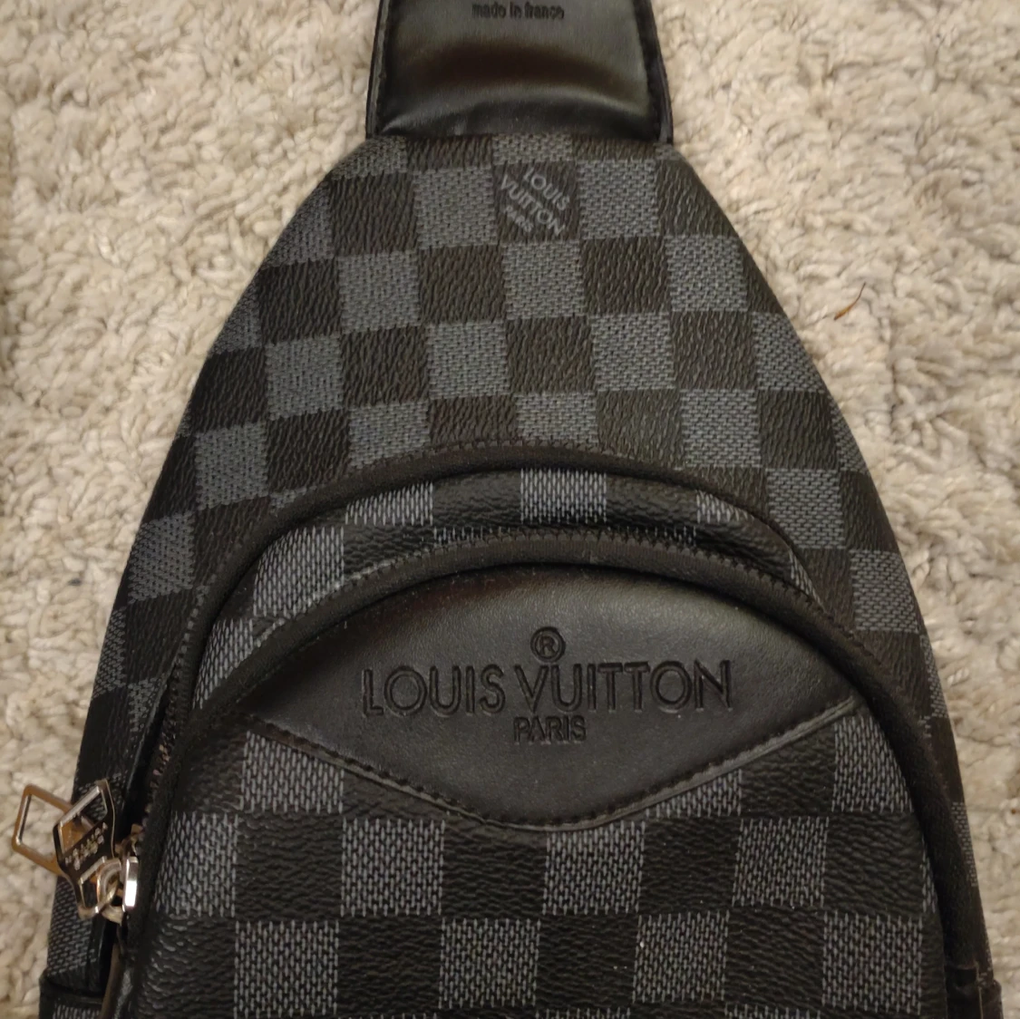 Som ny crossbody avenue sling väska - 1