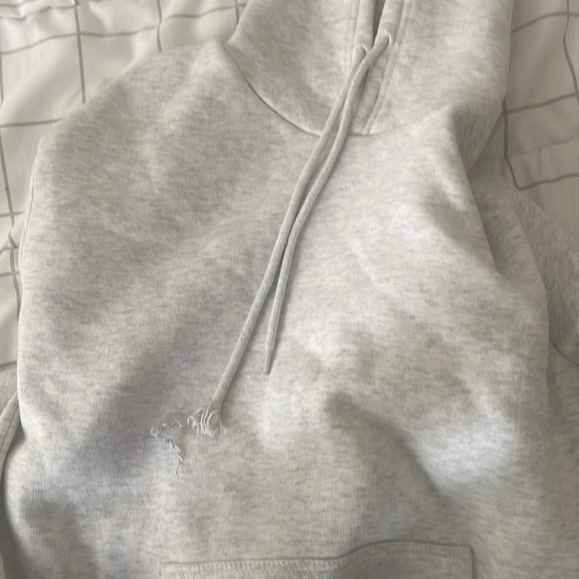 Ljusgrå hoodie från Bershka, loose fit - 4