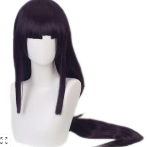 Lång svart/lila peruk med rak lugg - Bra skick, klippt ca 5 cm kortare än originalet