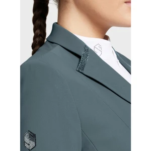 Samshield kavaj - Säljer min fina samshield kavaj i färgen stormy sea. Jag köpte den för 6000 kr och säljer den för 4000 kr. Pris kan diskuteras!