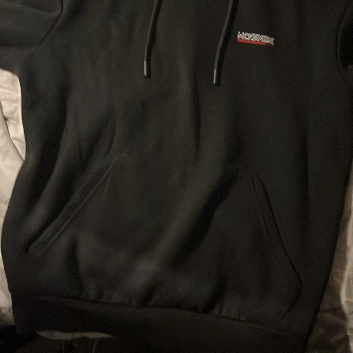 Svart hoodie från McKenzie XS - 4
