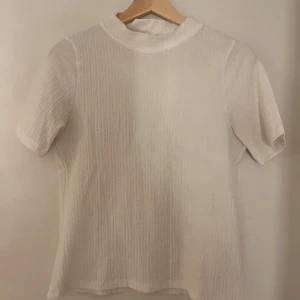 Vit topp/blus - Vit topp/blus