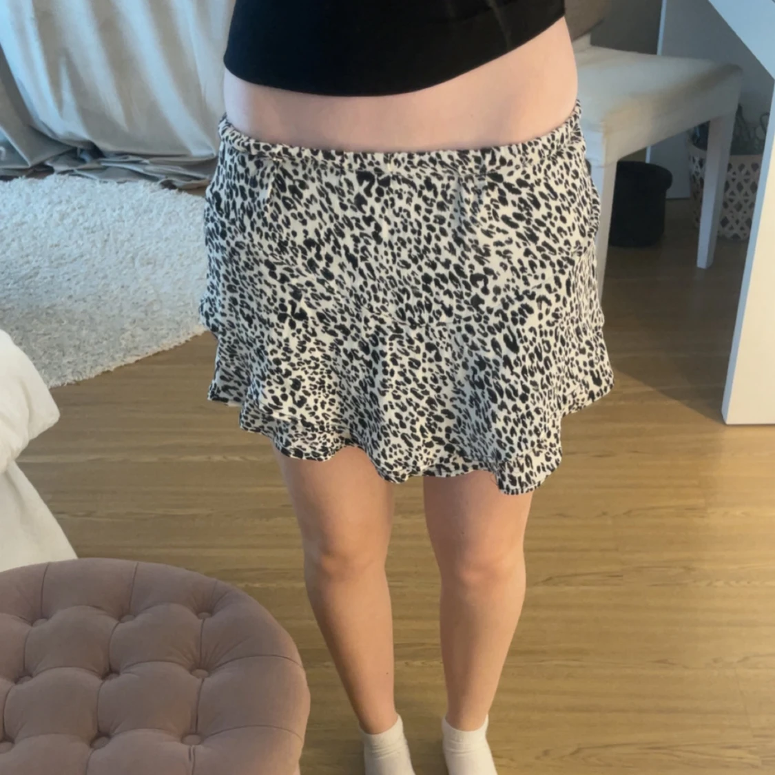 Leopardmönstrad kortkjol med volang