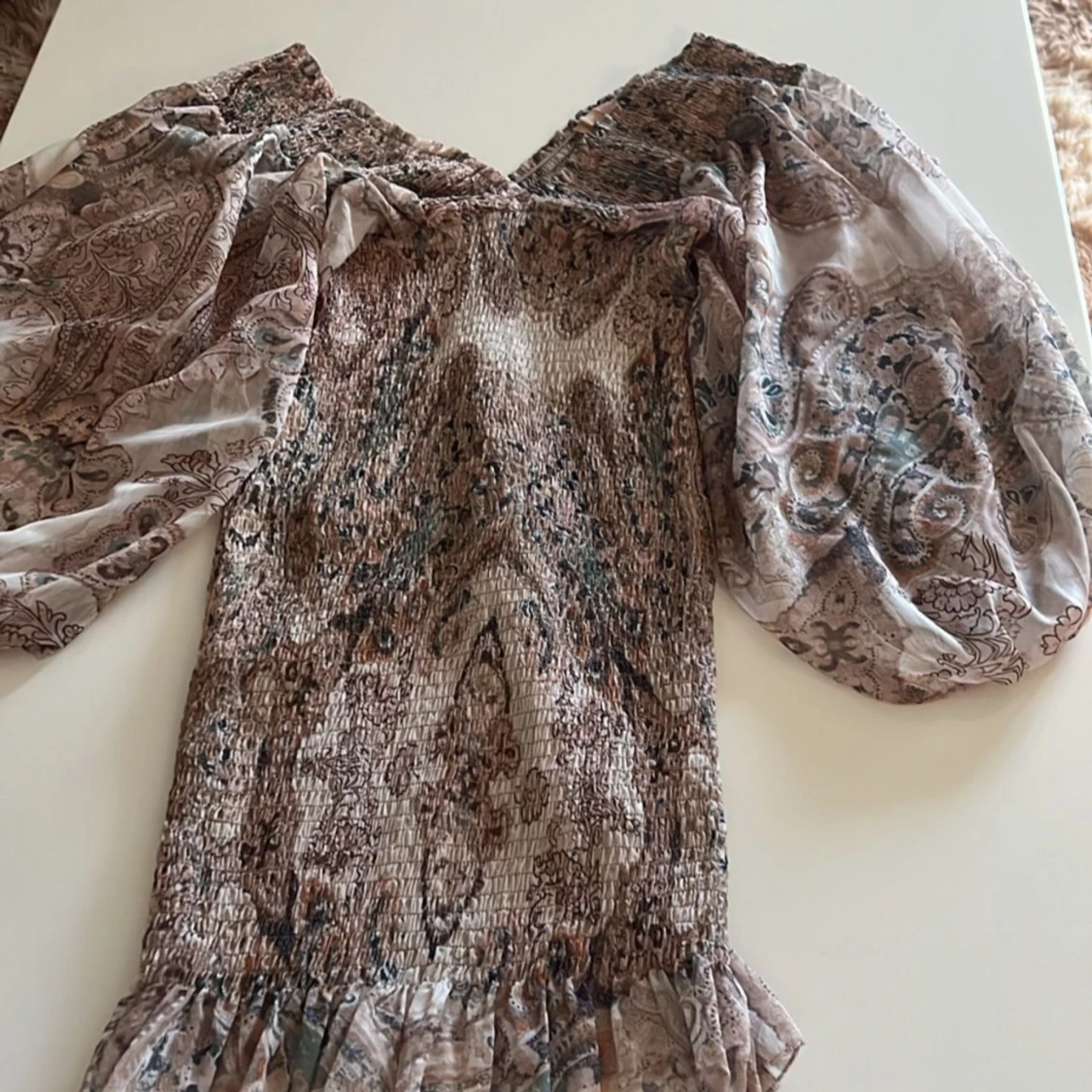 Mönstrad offshoulder-top