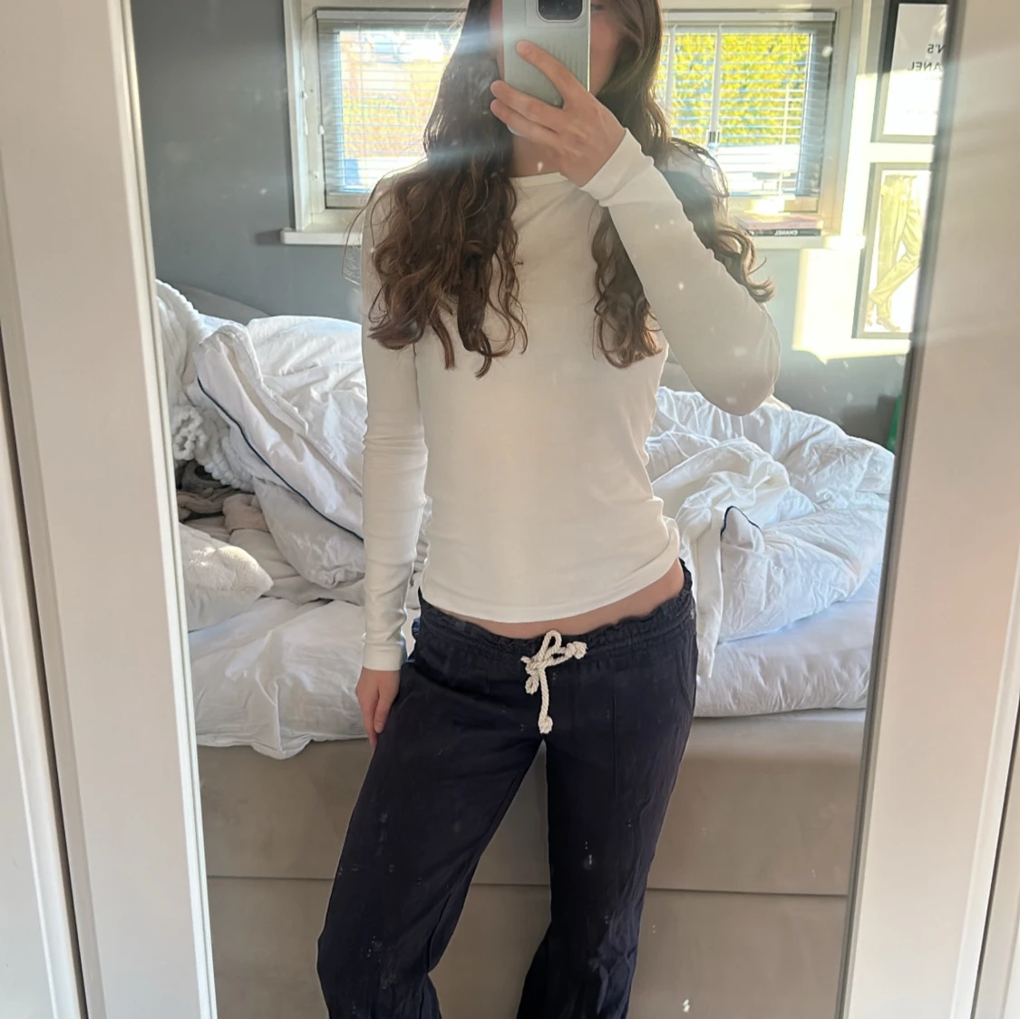 Mörkblå mjukisbyxor med snörning - 1