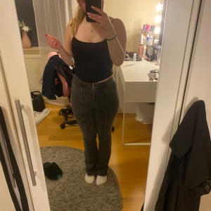 Jeans - Höga bootcut jeans ifrån newyorker