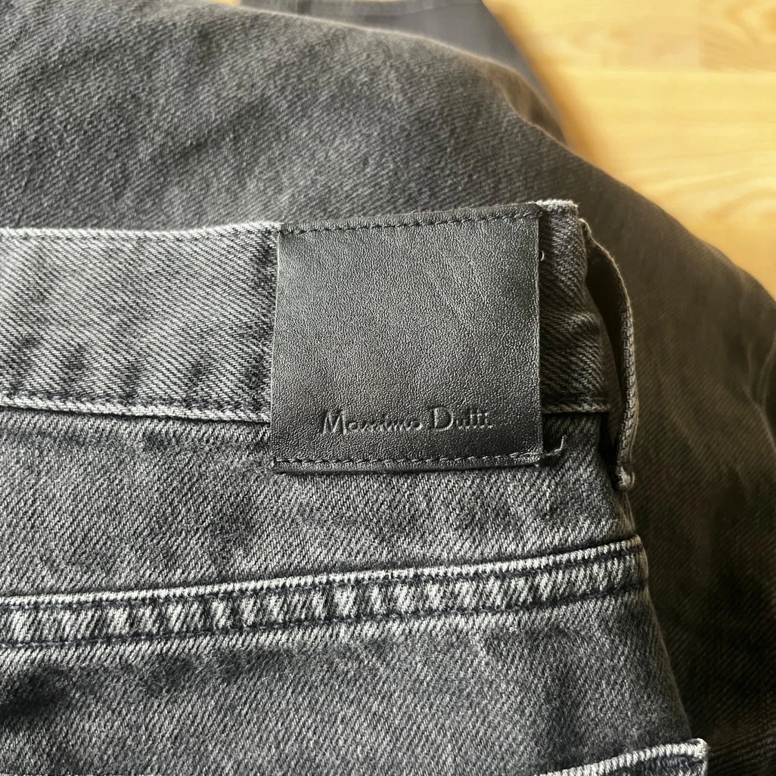 Svarta jeans från Massimo Dutti - 2