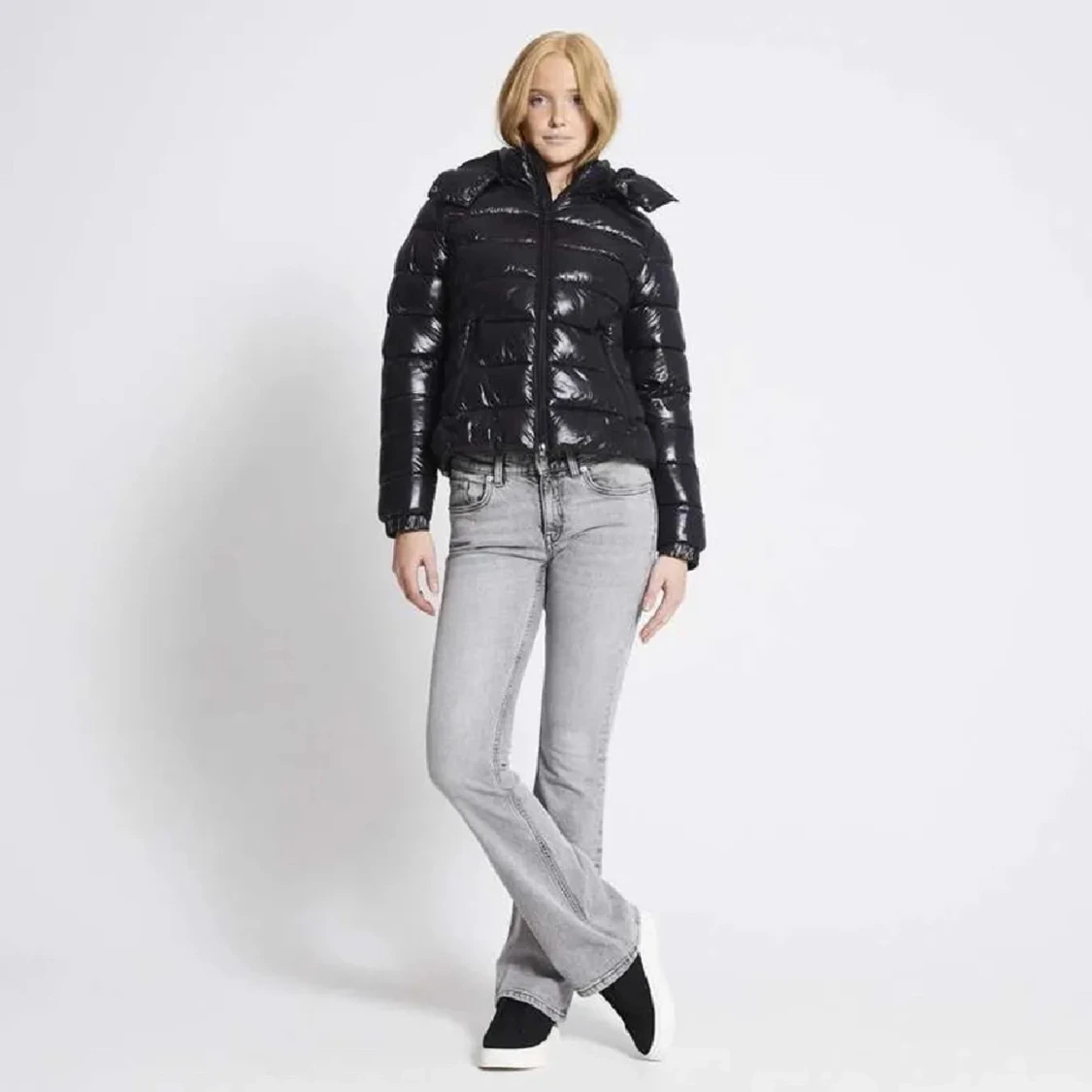 Svart glansig pufferjacka  - 2