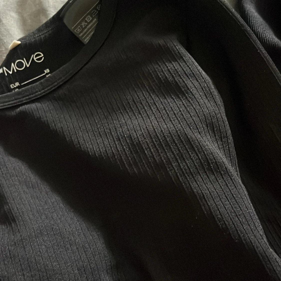 Svart ribbad croppad topp H&M Move XS - 3