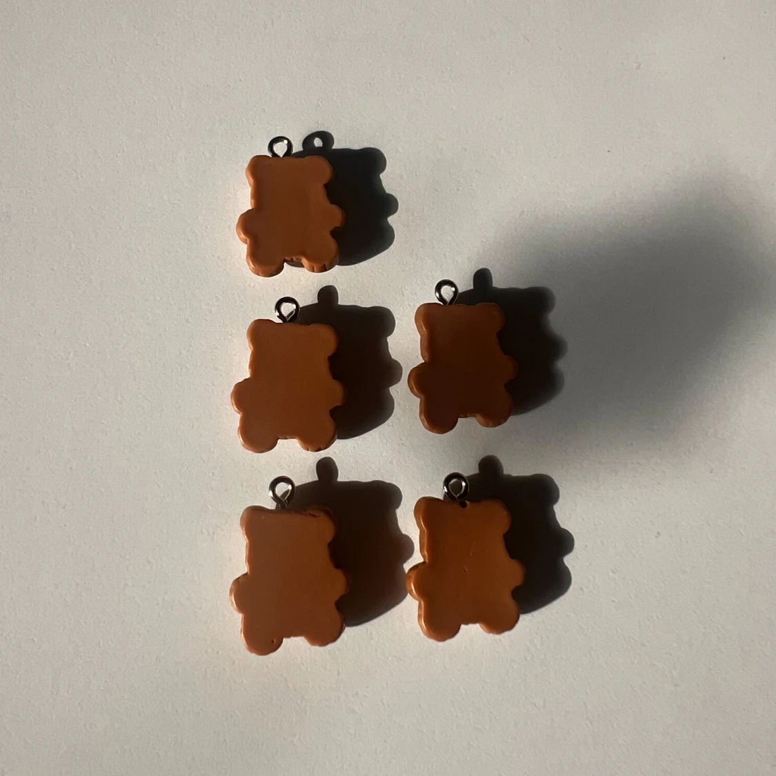 Söta björnberlocker i brun och beige - 1