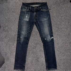 Nudie Jeans - Tja säljer ett par riktigt snygga Nudie Jeans för endast 499kr! Pris är ej hugget i sten, hör av er i dm vid funderingar 🙌