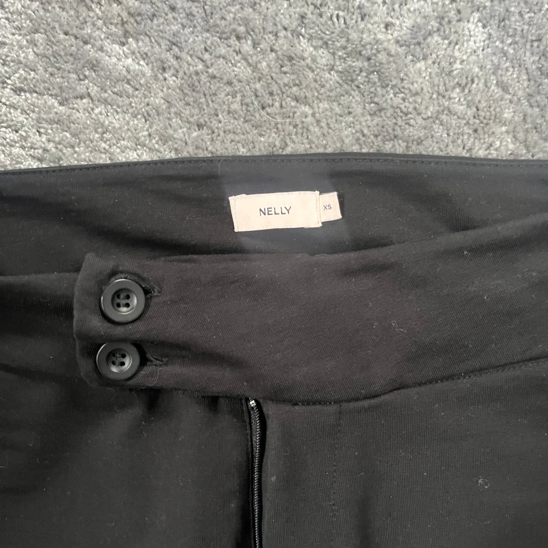 Kostymbyxor från Nelly - 2