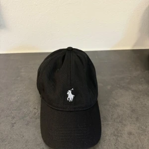 Keps från Ralph Lauren - Keps från Ralph Lauren | Färg Svart