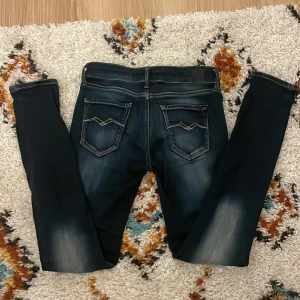 Byter Replay jeans - Söker byten mot mina Replay jeans | storlek W26 L30 | vill helst ha replays eller nudies men annat är jeans funkar kanske, endast storlekar som passar nån runt 150cm | skick 9/10 inga defekter men har använts då och då |
