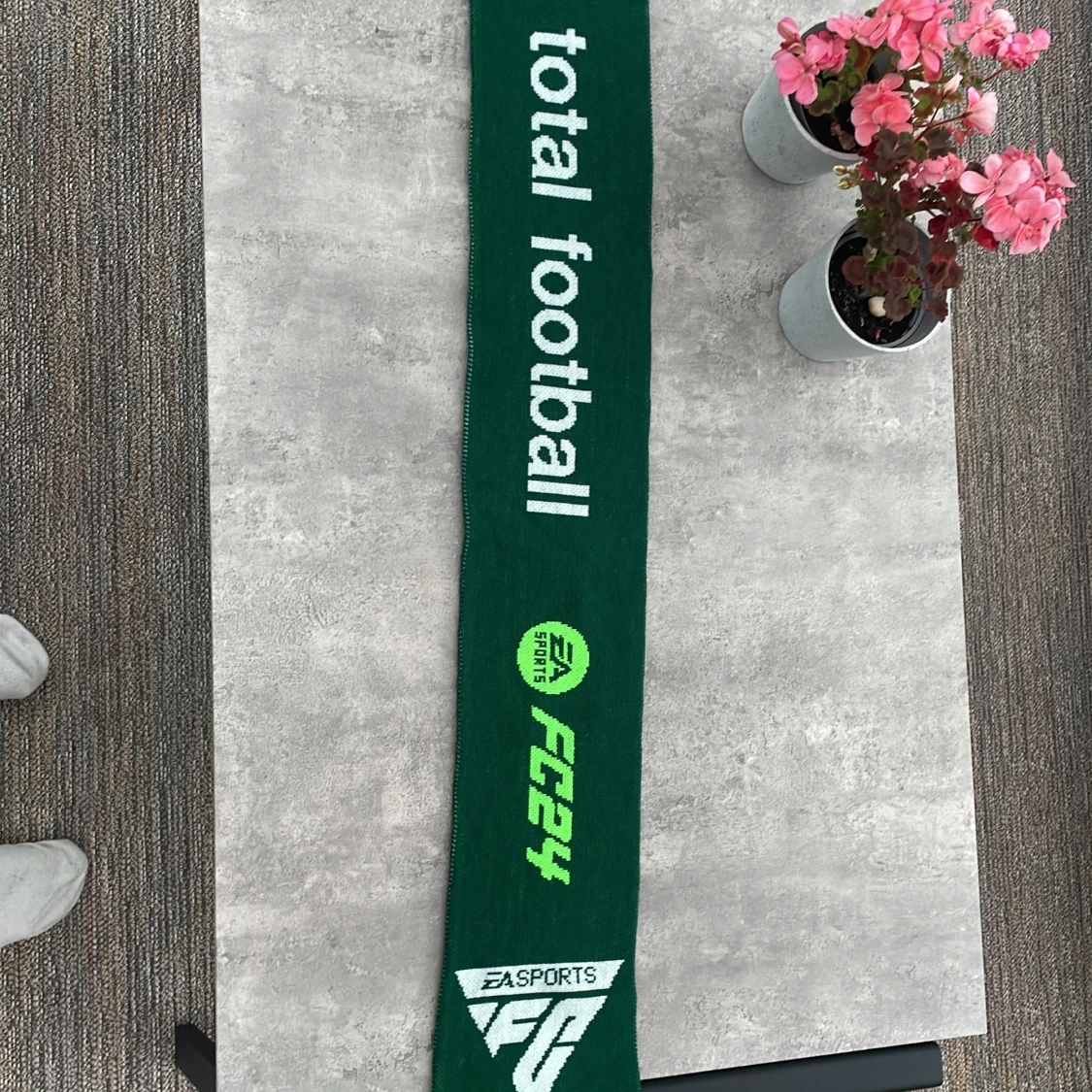 Grön EA Sports FC24 halsduk - 2