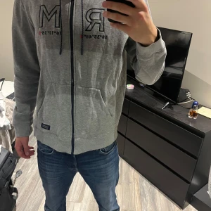 Race Marine zip hoodie - Race Marine zip hoodie. Använd 2-3 gånger sen ny.