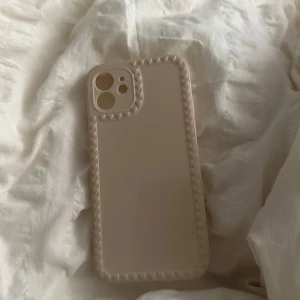 Mobilskal  - Passar iPhone 12 och alla mobiler som är som iPhone 12! 