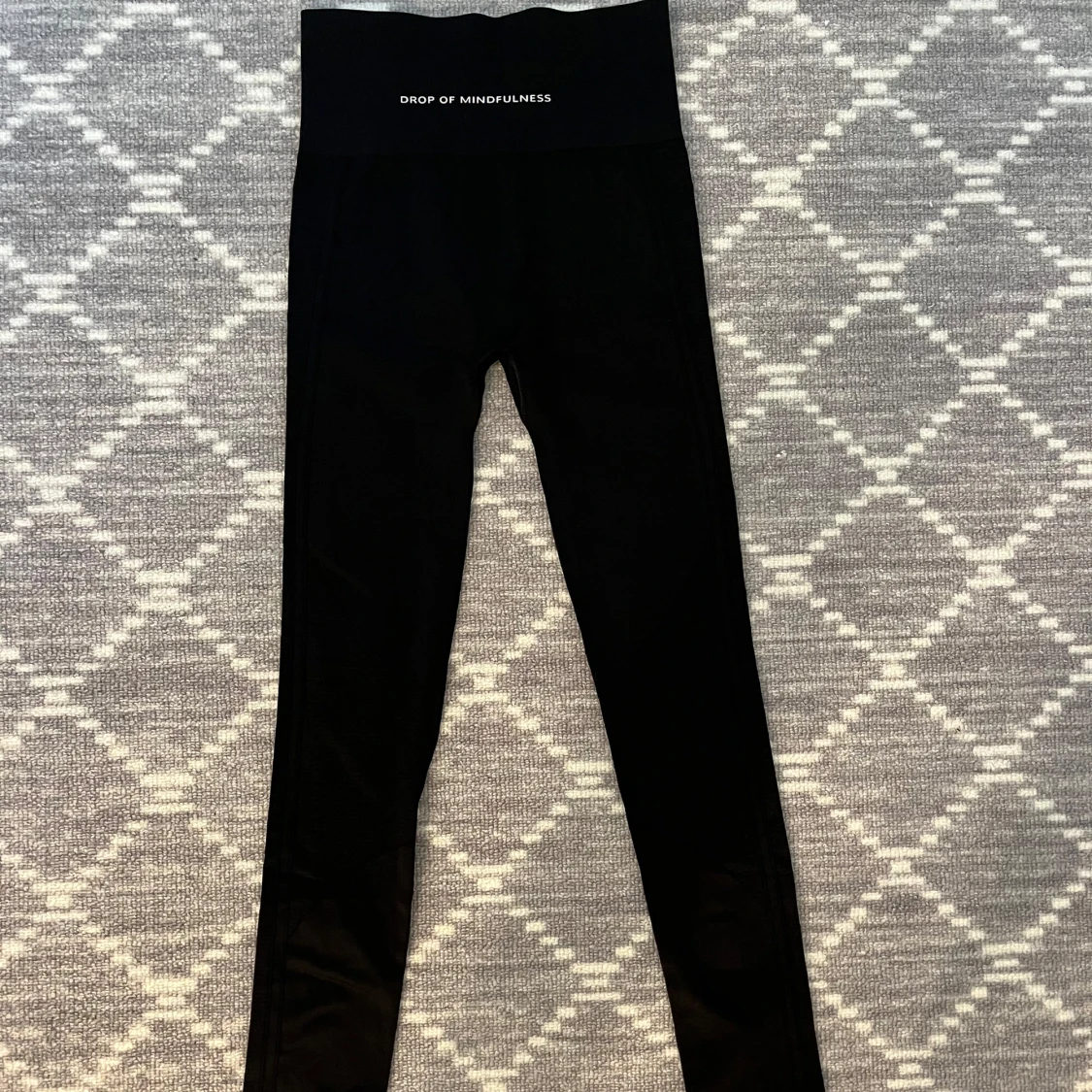 Svarta tränings tights från drop of mindfuelness - 1