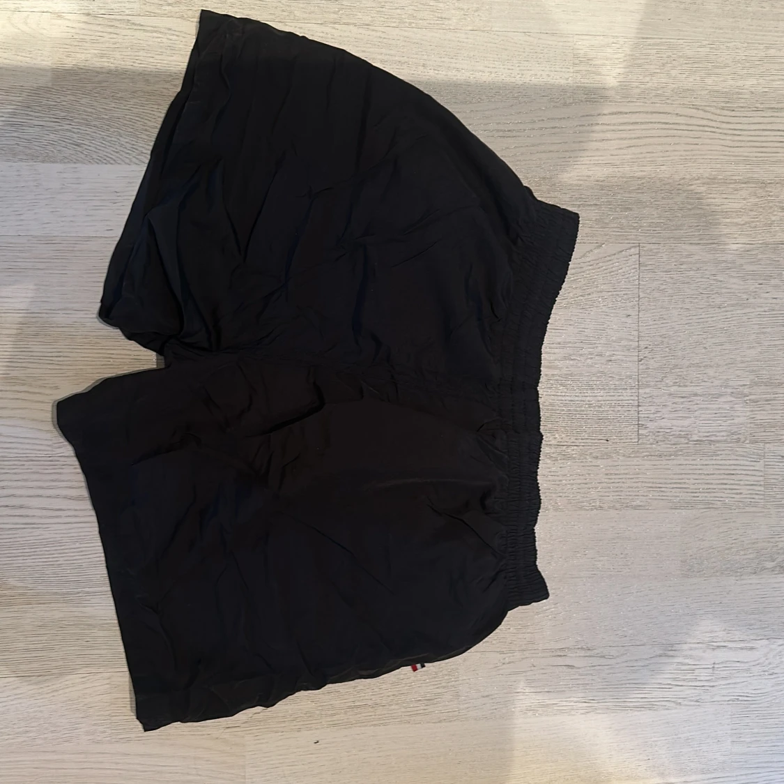 Svarta Moncler shorts med snörning(aldrig använda) - 1