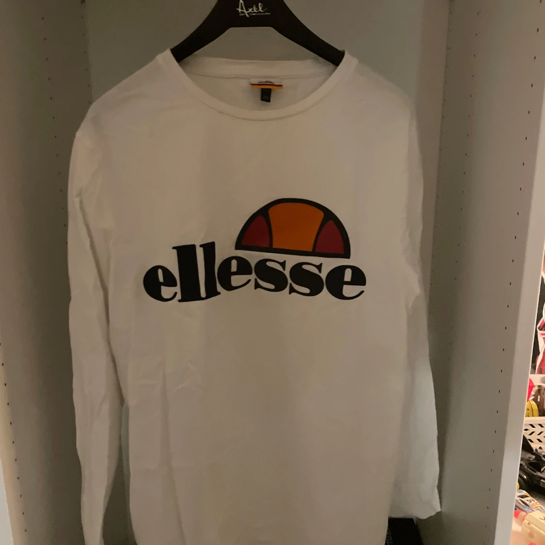 Vit långärmad tröja från Ellesse