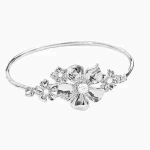 ioaku armband  - säljer ett superfint armband från ioaku la fleur kollektion, nypris 599kr