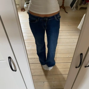 Bootcut jeans  - Lågmidjade bootcut jeans från Place du jour💗💗💗