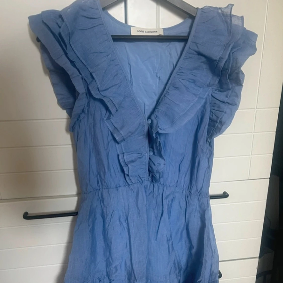 Blå volangklänning Sofie Schnoor - 2