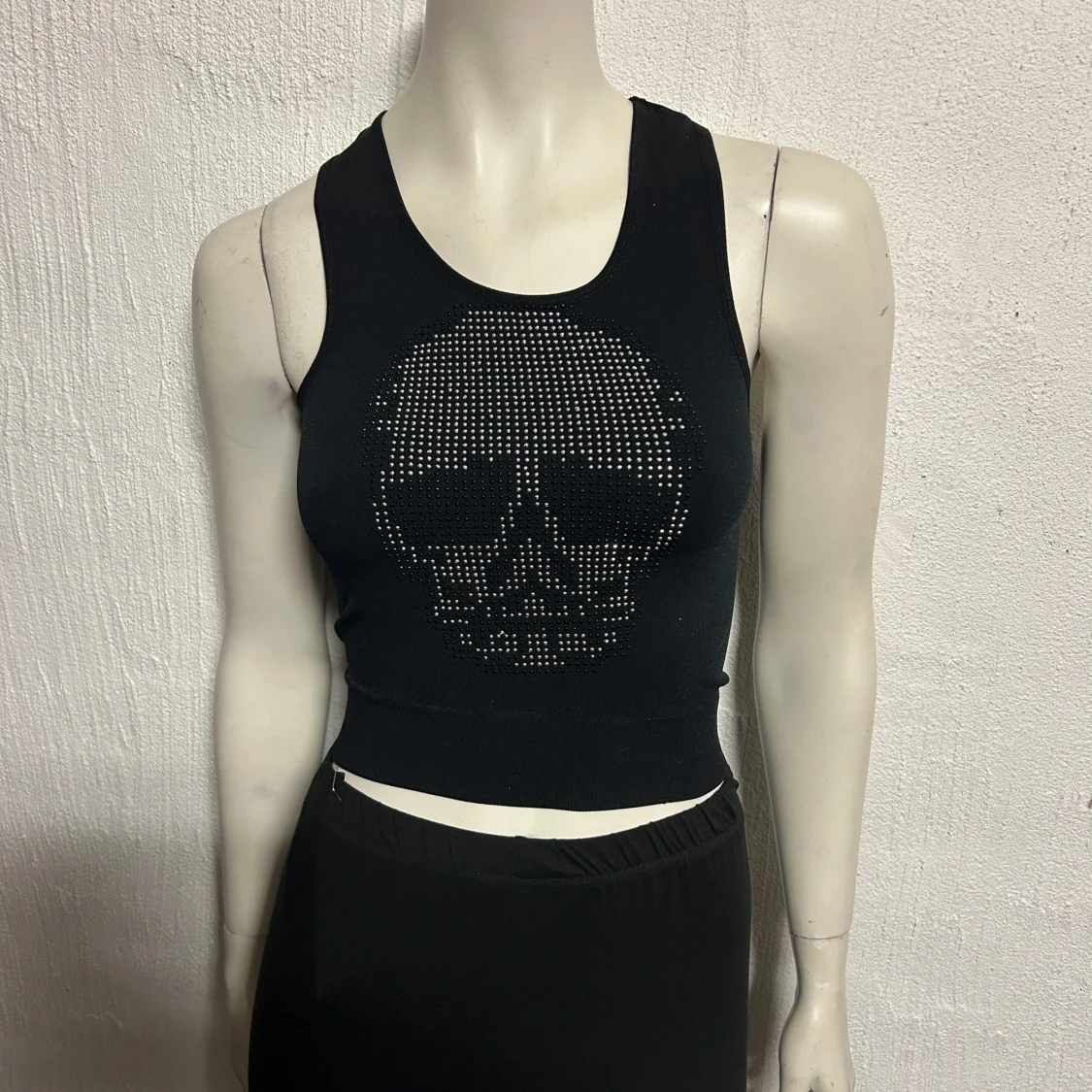 Linne med strasstenar. Lite kortare modell L/XL