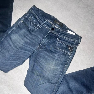 Replay jeans - Replay jeans | Modell Anbass | Väldigt bra skick | Storlek W30 L32. 