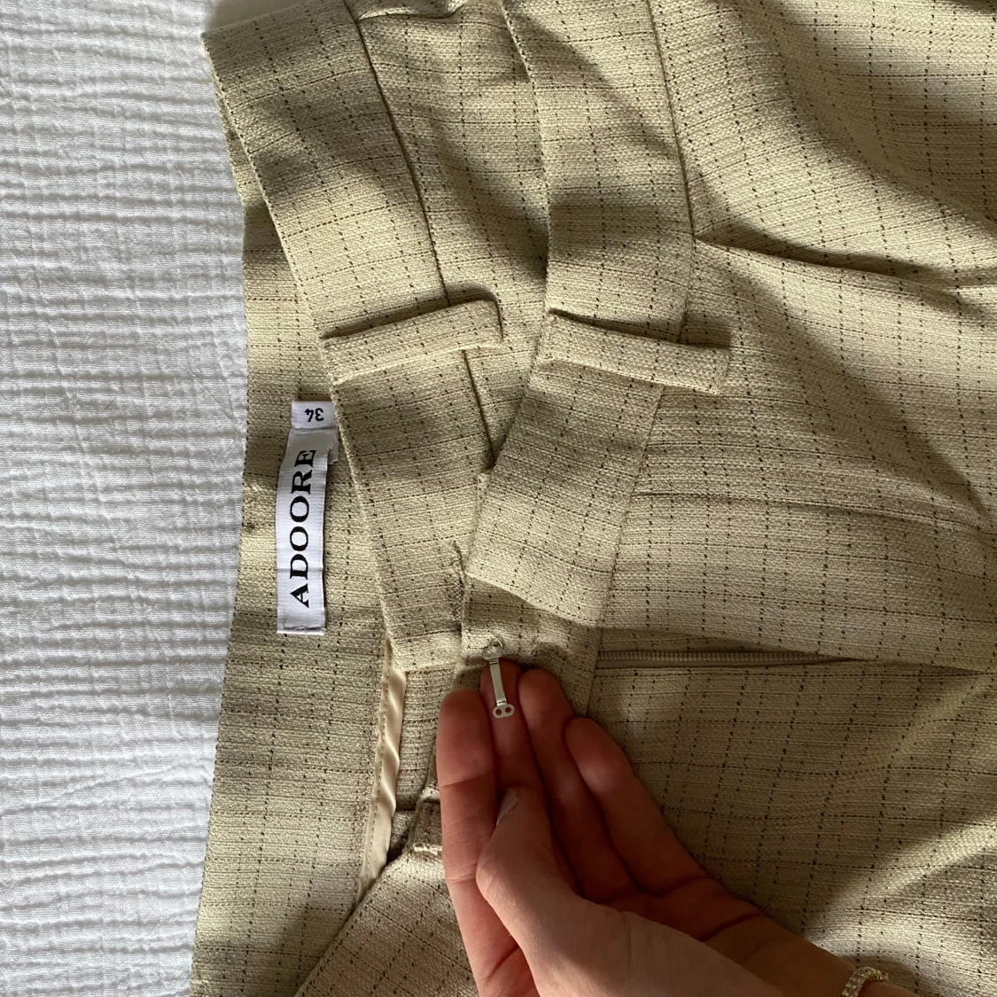 Beige kostymbyxor från Adoore - 2