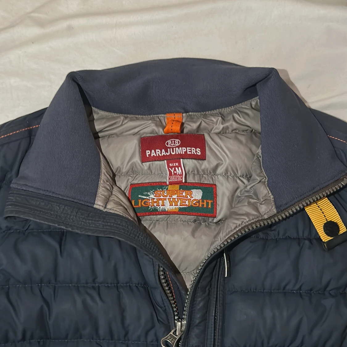 Mörkblå dunväst från Parajumpers - 1