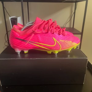 Fotbollsskor  - Nike elite, använda en vecka, sällsynta 