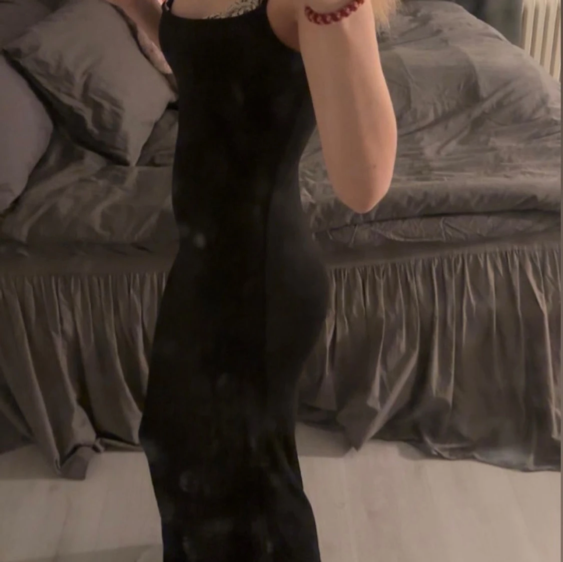 Svart långklänning