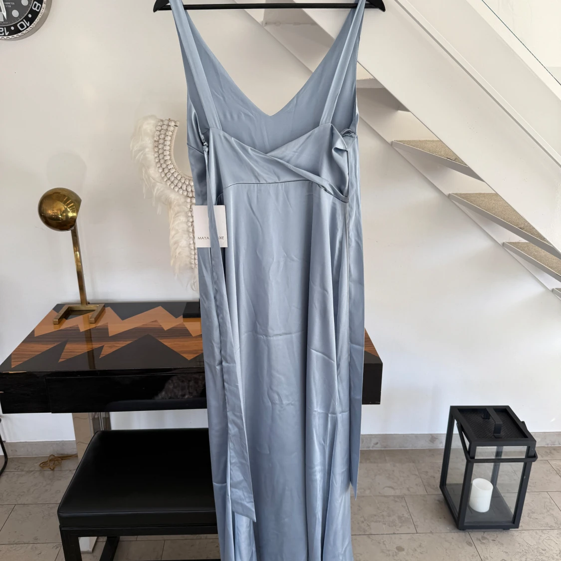 Ljusblå långklänning från Maya Deluxe - 1
