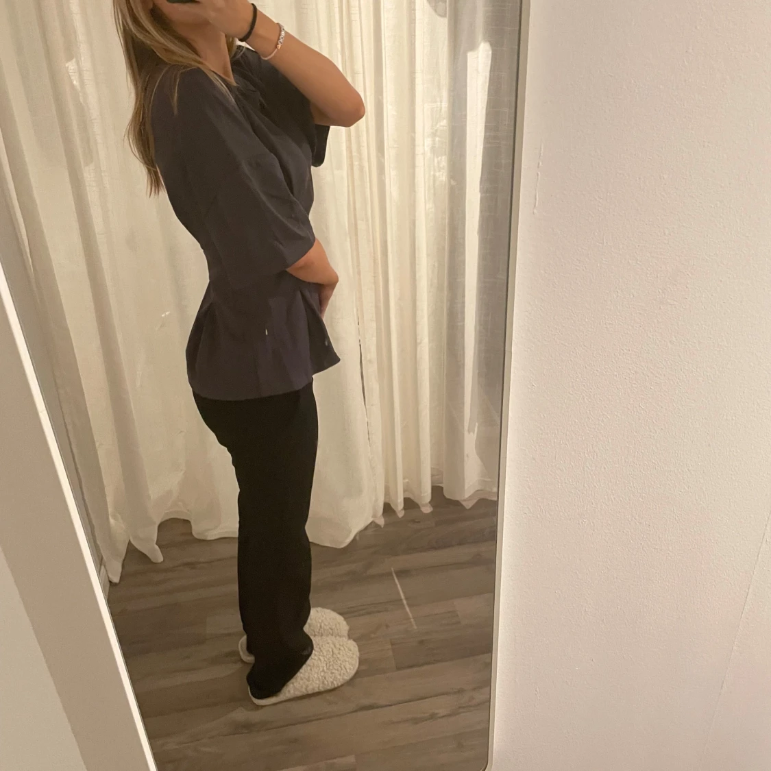 Mörkgrå t-shirt från Cider - 4