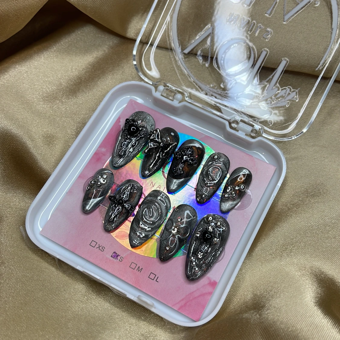 Y2K Galaxy (S); Medium Almond