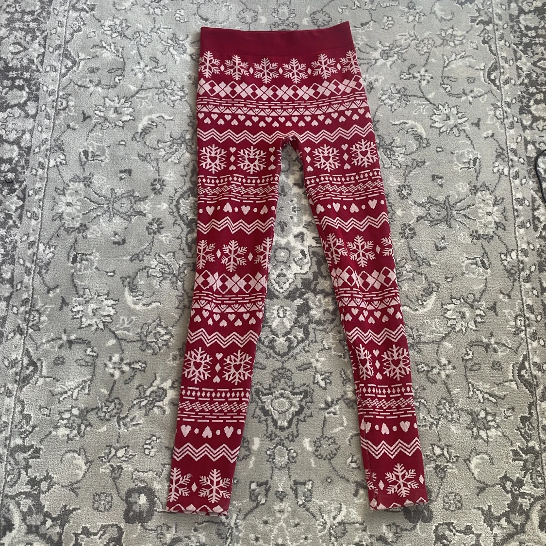 Röd och vit jultröja med snöflingor - 2