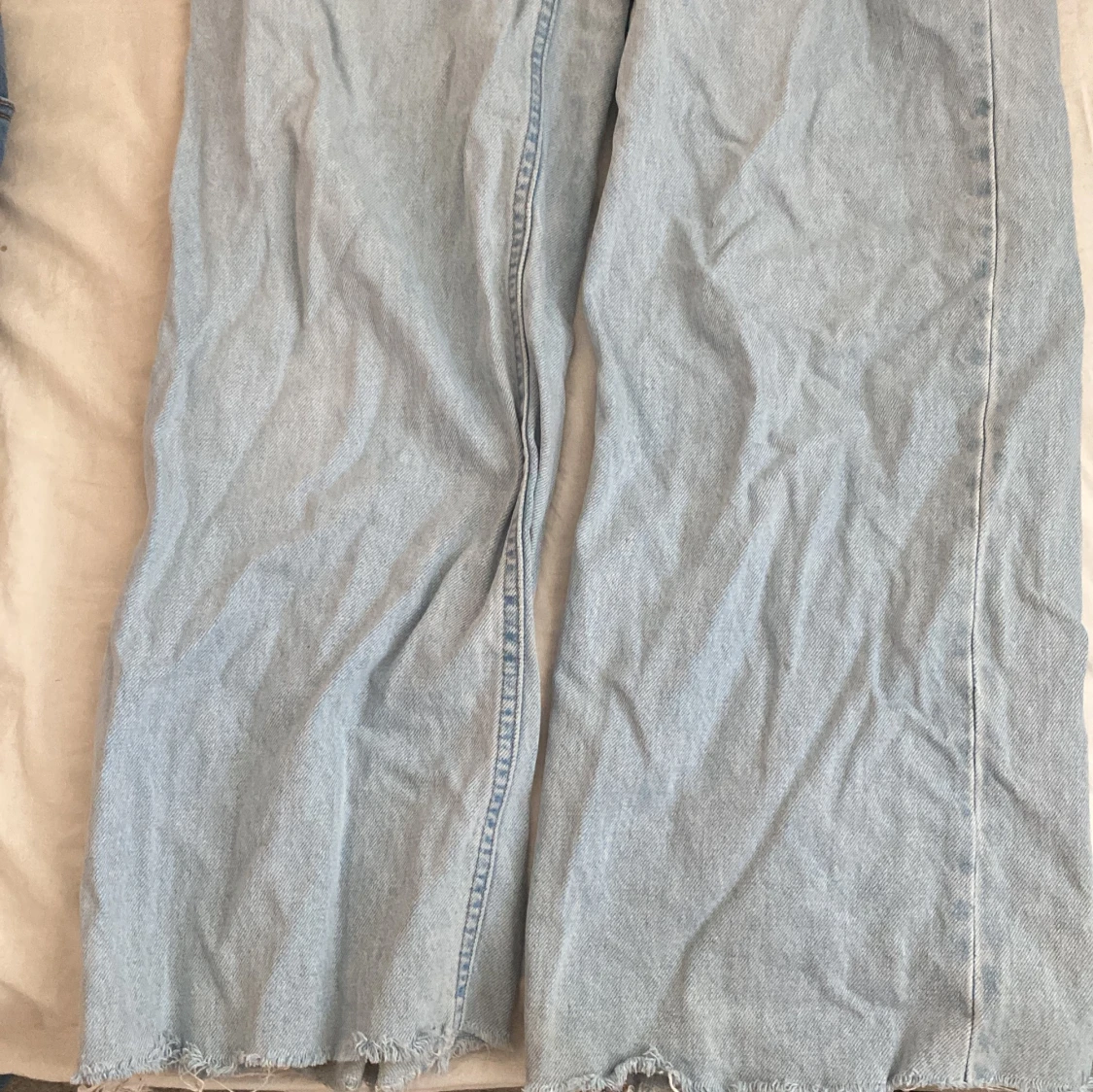 Ljusblå jeans med hög midja - 1