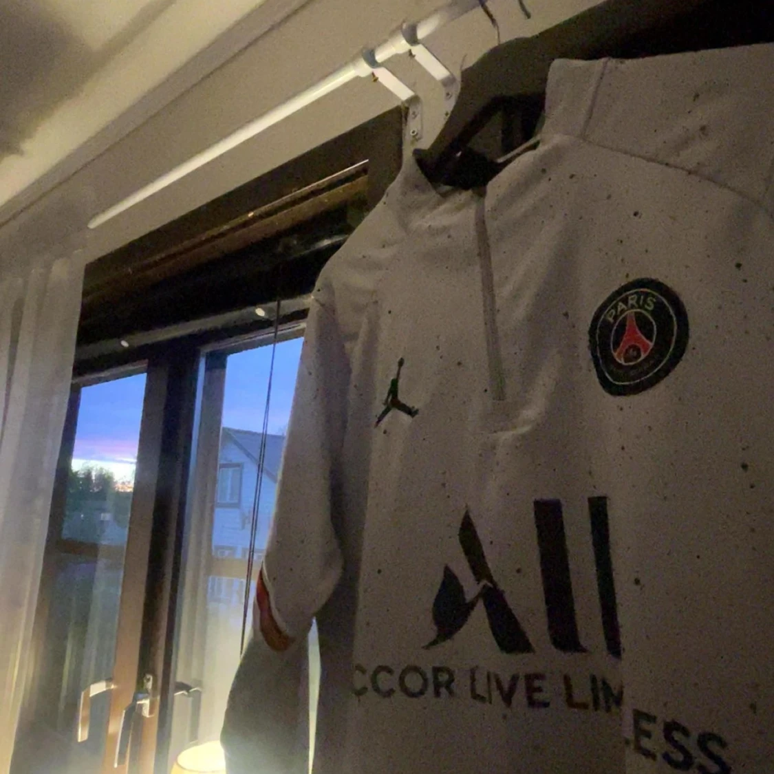Vit långärmad PSG fotbollströja från Jordan - 2