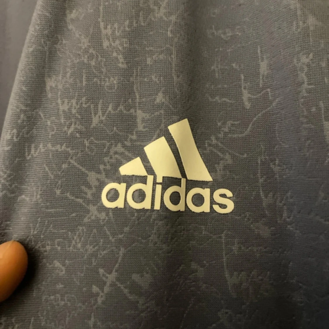 Ljuslila långärmad Real Madrid tröja från Adidas - 2