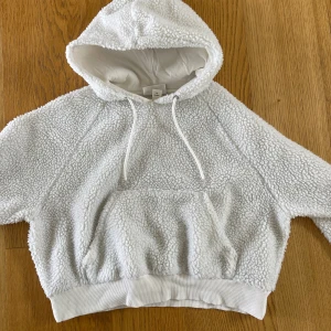 Teddy hoodie - Använd endast 1-2 gånger! 