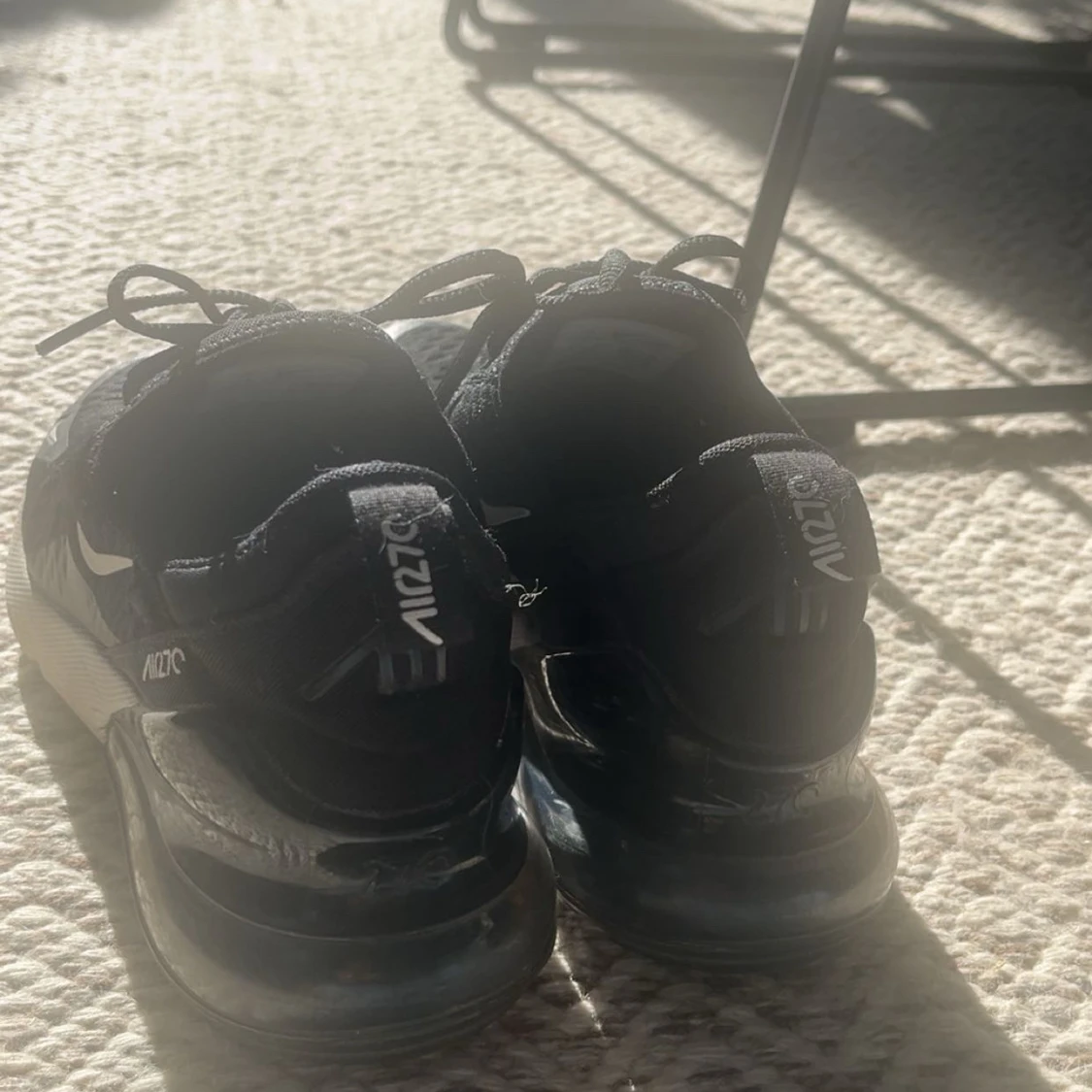 Svarta Nike Air Max 270  - 2