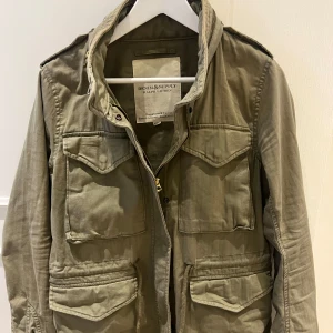 Denim & Supply Ralph Lauren field jacket  - Säljer denna unika ralph lauren jackan som passar den som är mellan 170-175cm lång. 