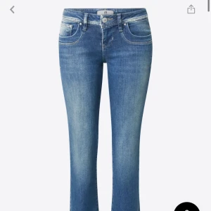 Ltb jeans Valarie  - Säljer mina ltb jeans i storlek w24 l32🥰 de är supersnygga och supersköna!  Inte slitna  
