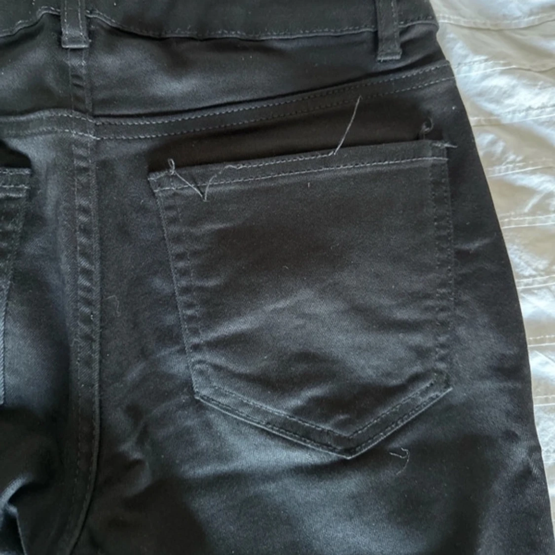 Svarta jeansbyxor från Lindex - 4