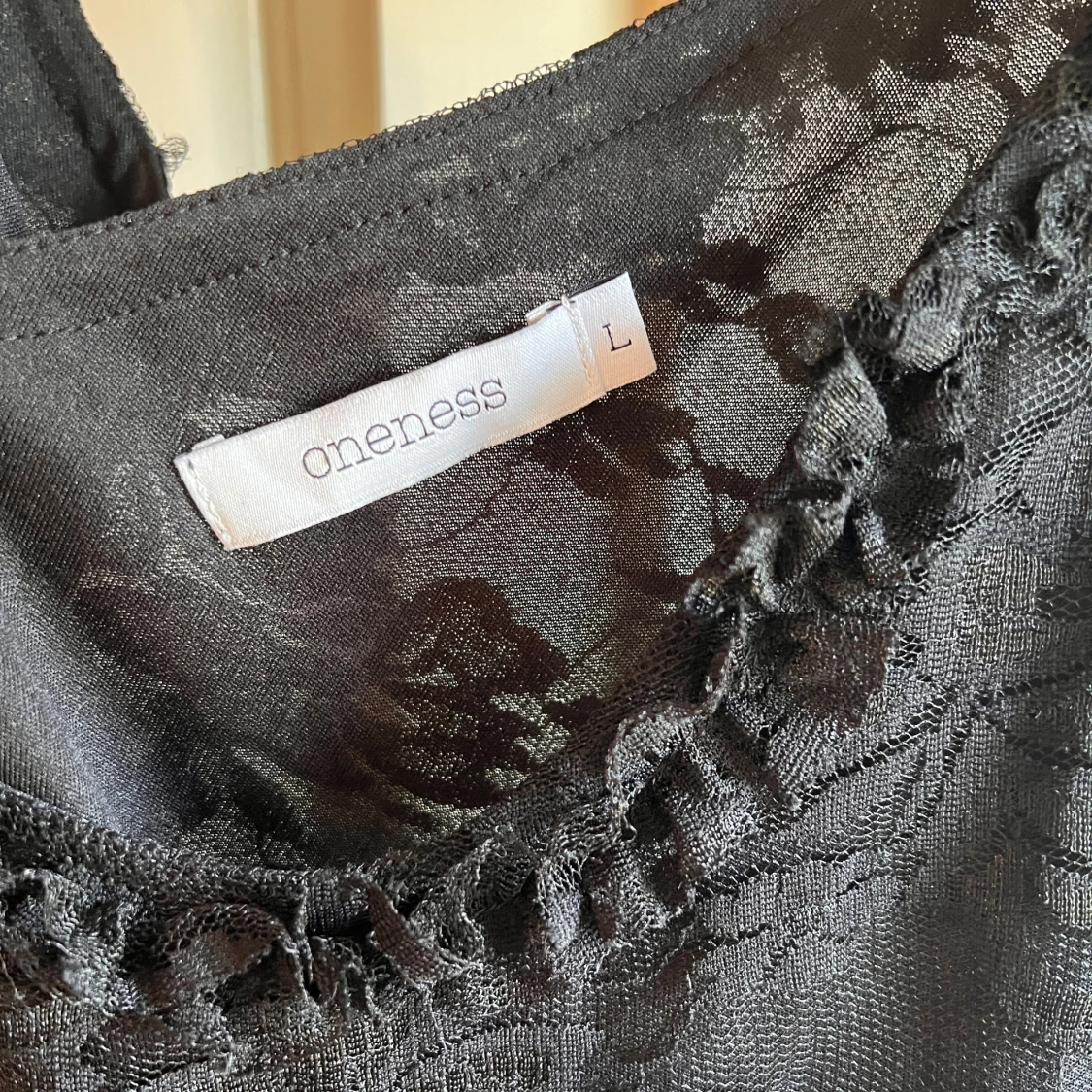 Svart spetsklänning från Oneness - 2