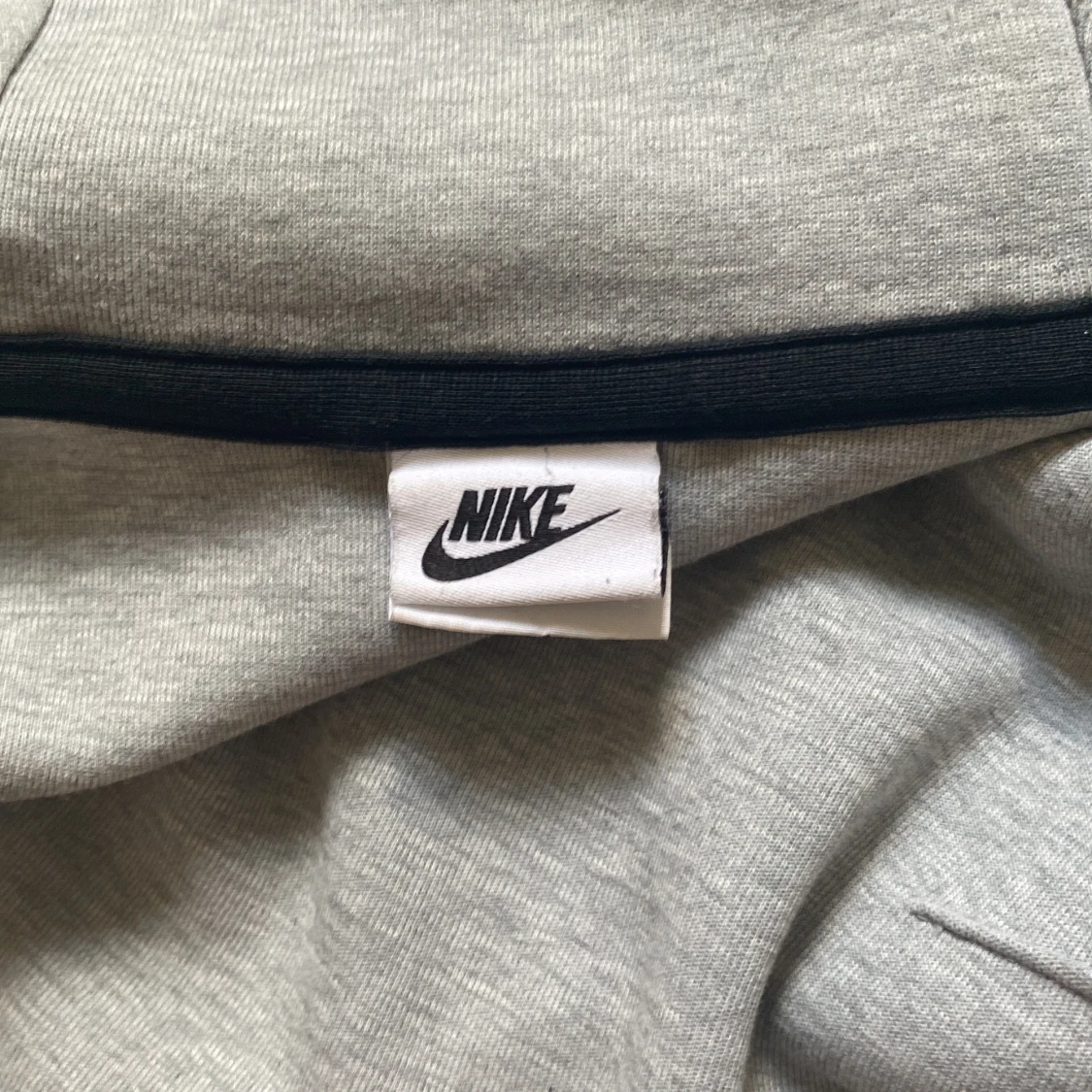 Grå nike tech zip från nike  - 3